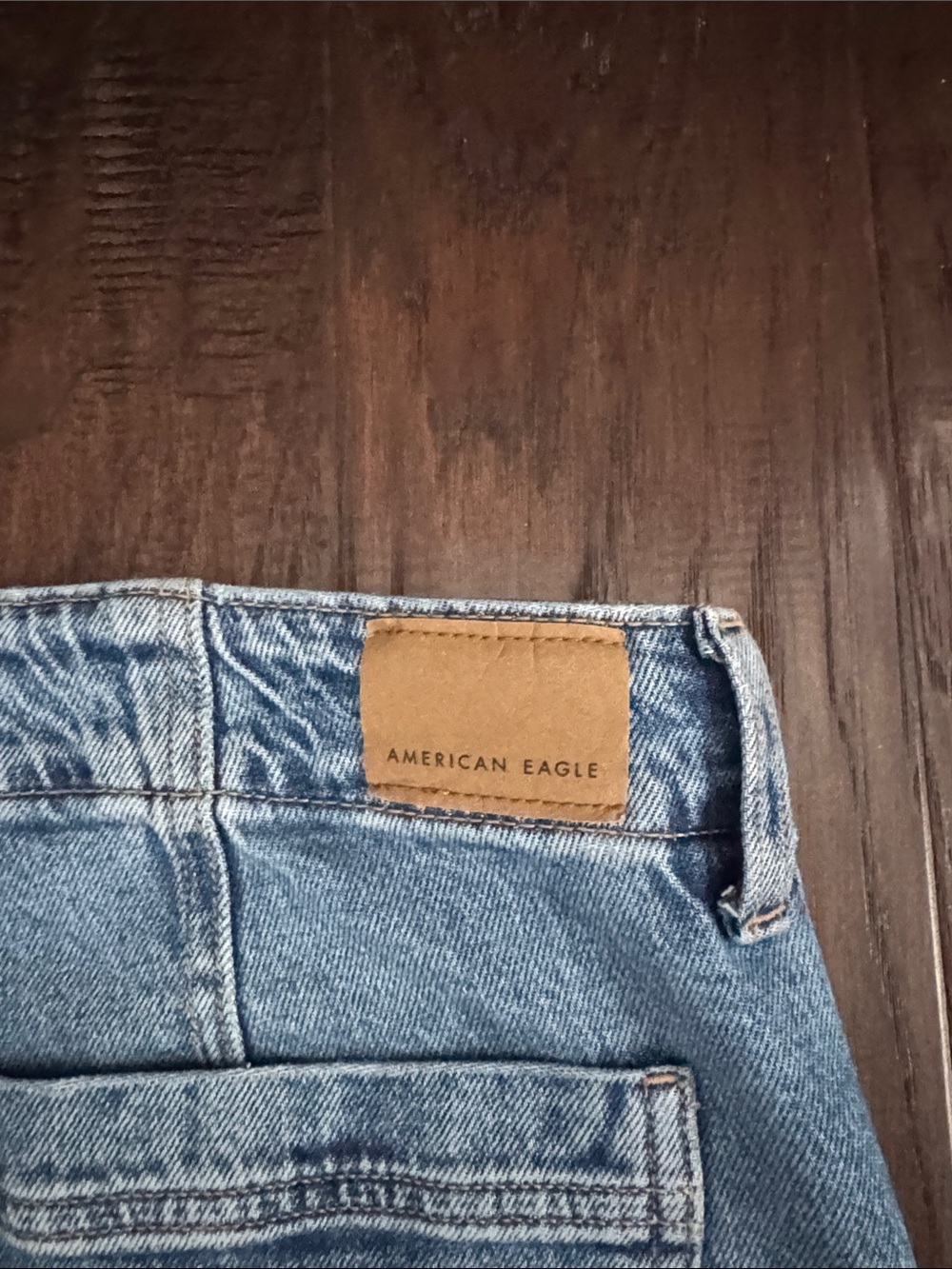 American Eagle Outfitters Light Wash Wide Leg Barrel Jeans with Drawstring - Picture 5 of 6
